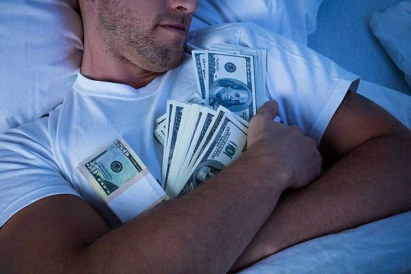 Nằm Mơ Thấy Tiền Đánh Số Gì? Khám Phá Bí Ẩn Giấc Mơ Và Con Số May Mắn